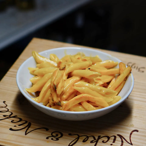 Mac n' Cheese n' Fries Pasta w/ Garlic Bread