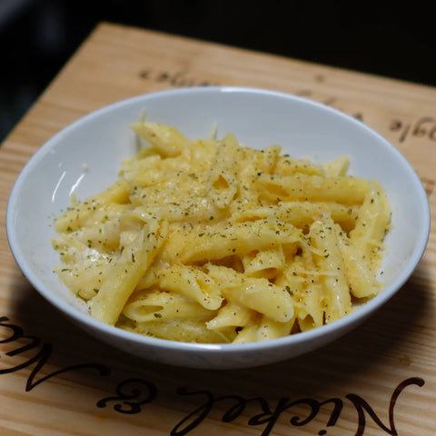 Penne Alfredo Pasta w/ Garlic Bread